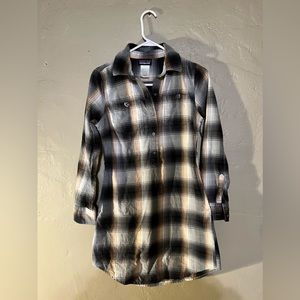 Patagonia Long Sleeve Shirt Dress. Size 4. Black, White and Burnt Plaid.